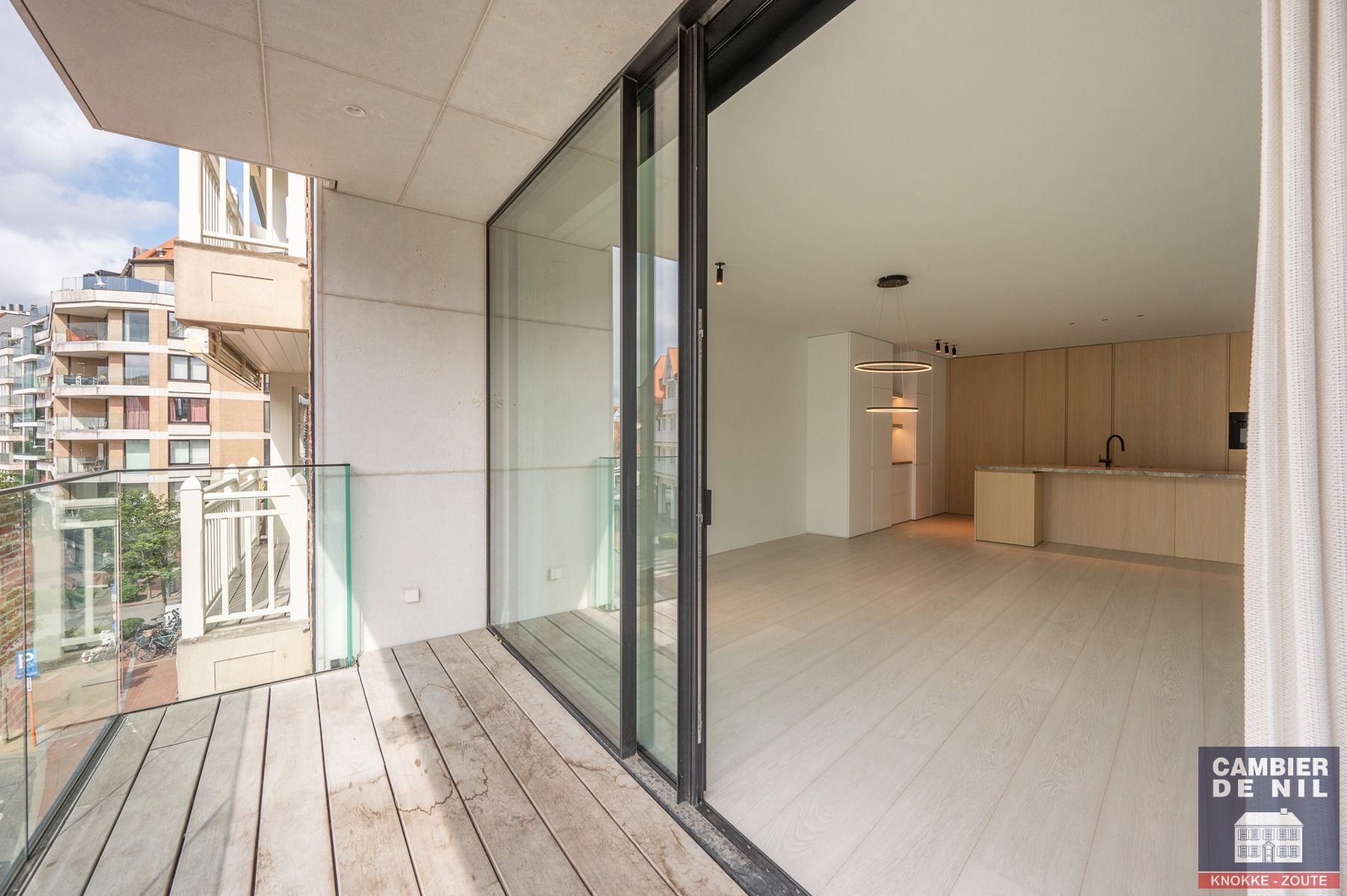 Nieuwbouwappartement met 3 slaapkamers in hartje Zoute foto 5