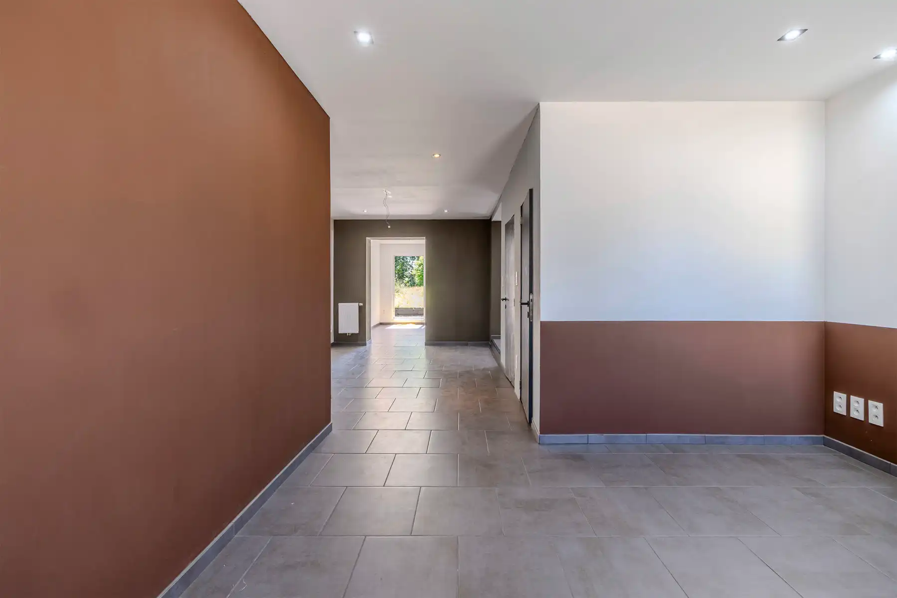 Deels gerenoveerde HOB op een grond van meer 689m² foto 6