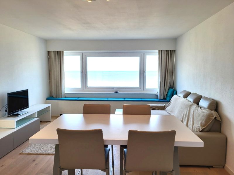 Gerenoveerd 2 slaapkamer appartement met panoramisch zeezicht te koop foto 11