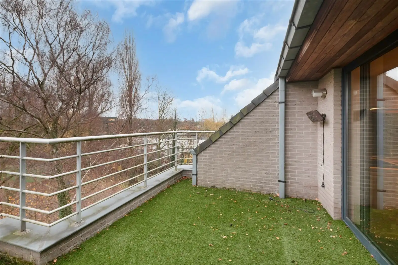 Instapklaar duplexappartement met 3 slaapkamers in Gent! foto 14