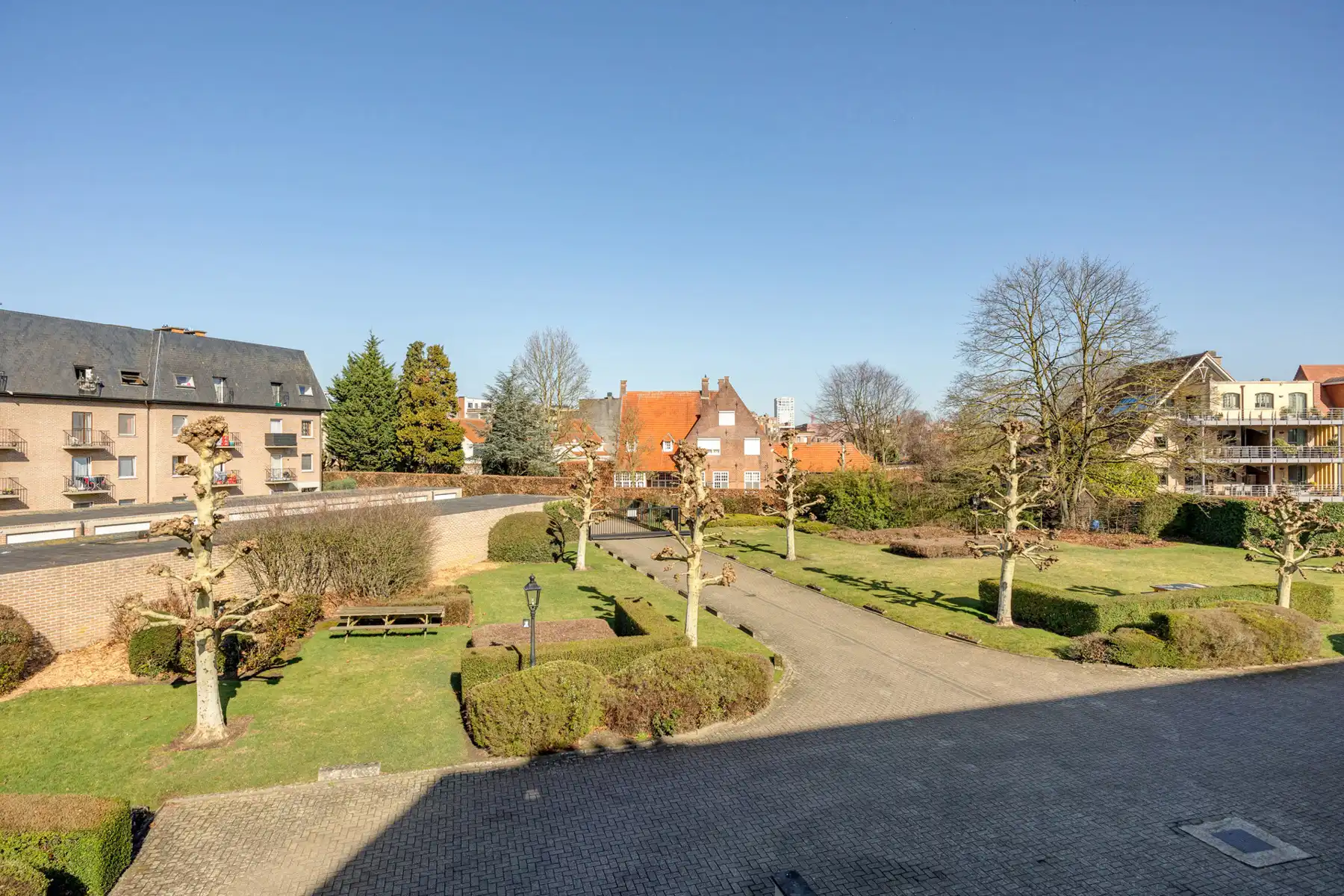 Ruim 2-slaapkamerappartement met lift, 2 terrassen en garage. foto 12