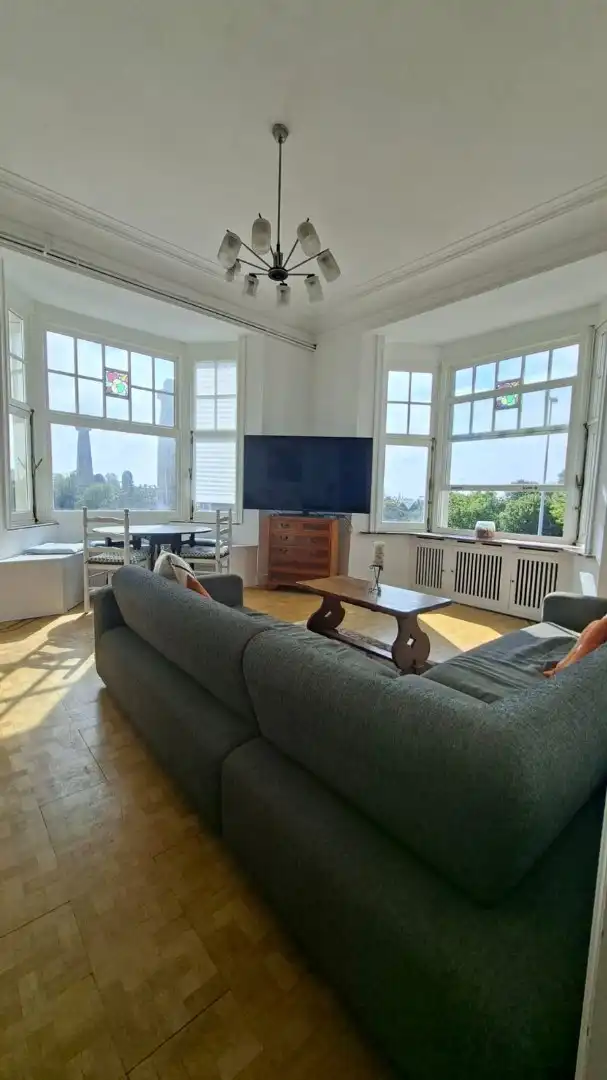 Uniek en lichtrijk appartement in standingvolle residentie op topligging! foto 4