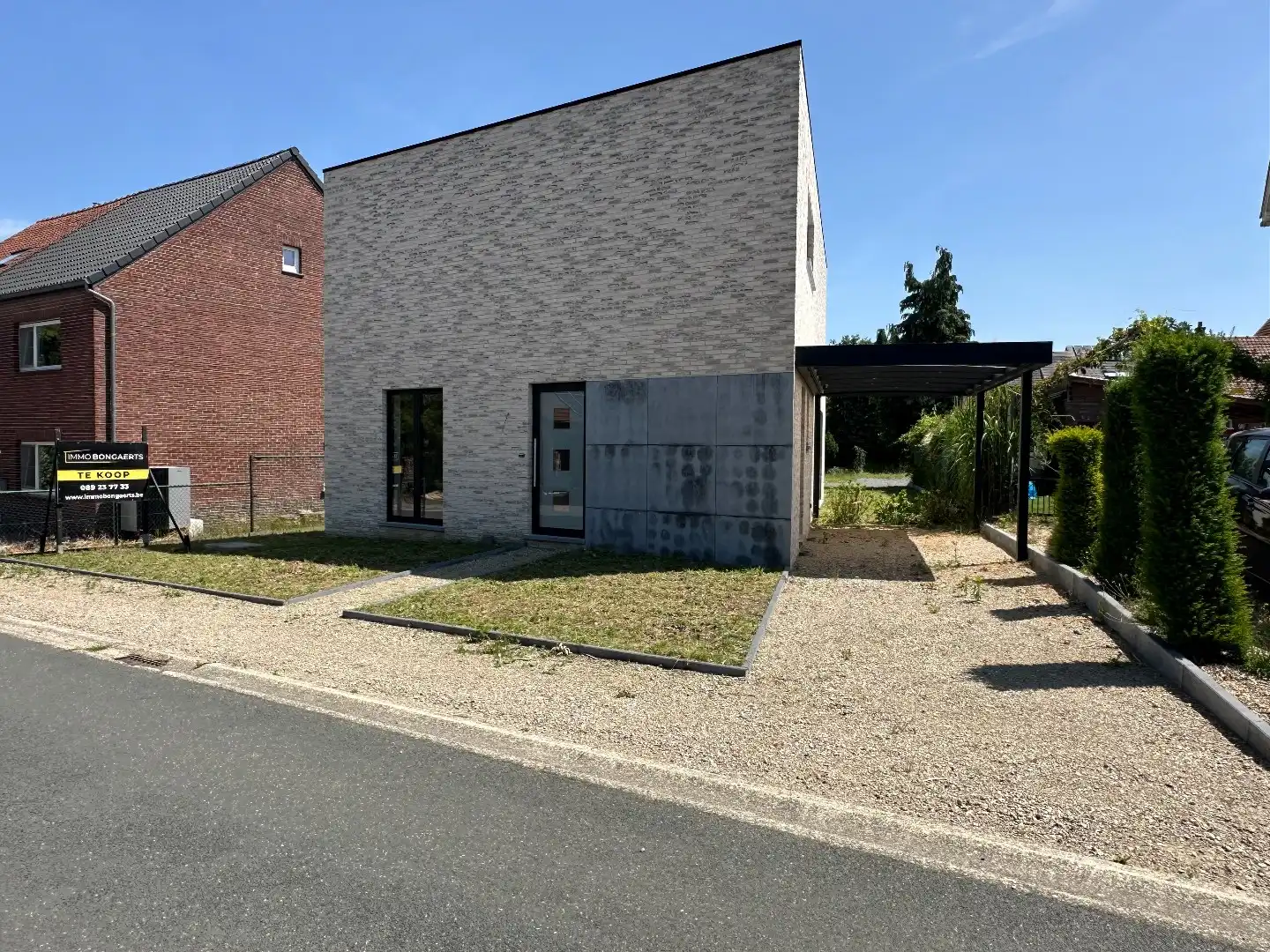 Nieuwbouwwoning met 4 Slaapkamers. foto {{pictureIndex}}
