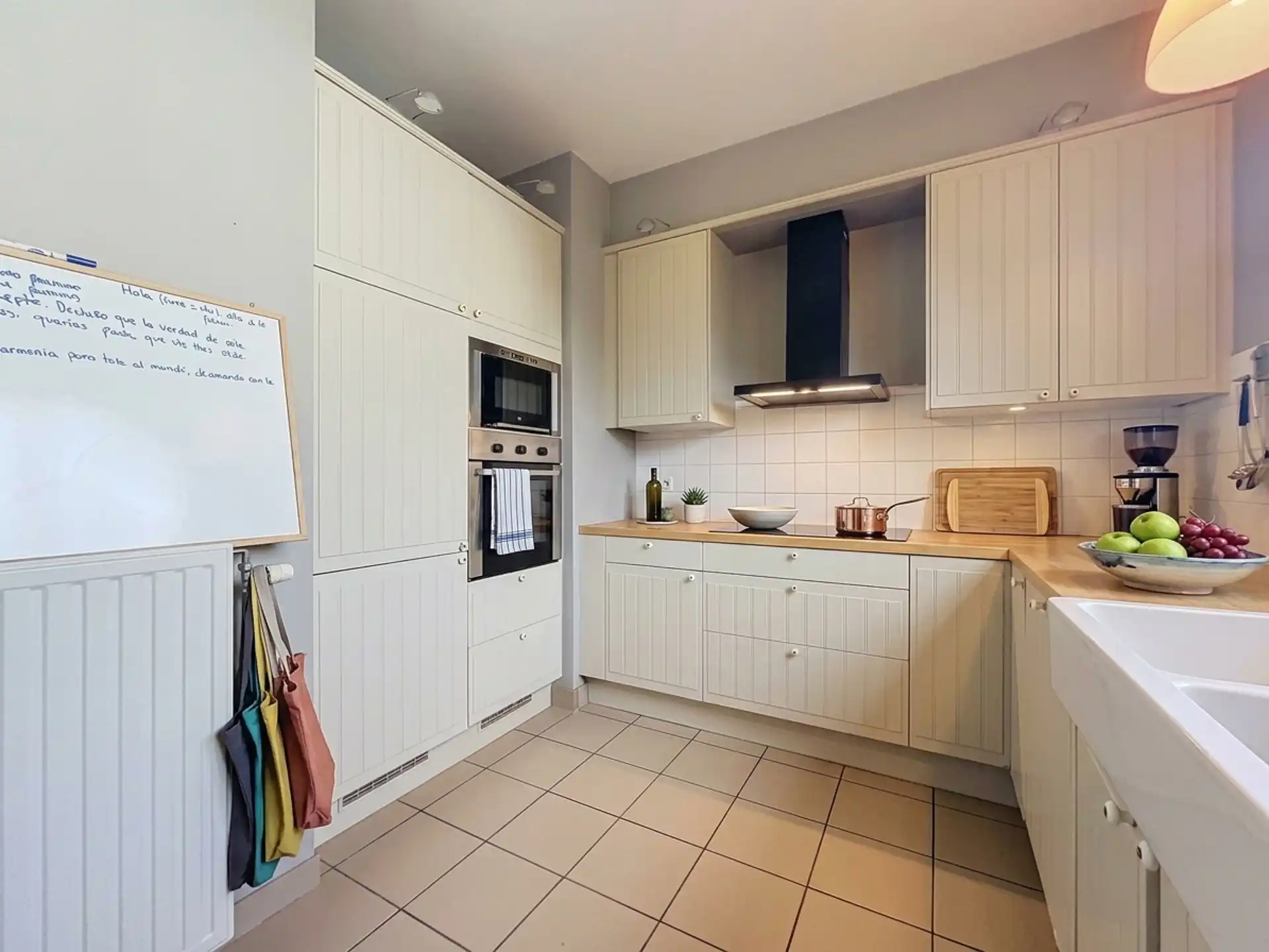 Vlakbij de Botanische Tuinen, mooie flat met 2 slaapkamers  foto 7