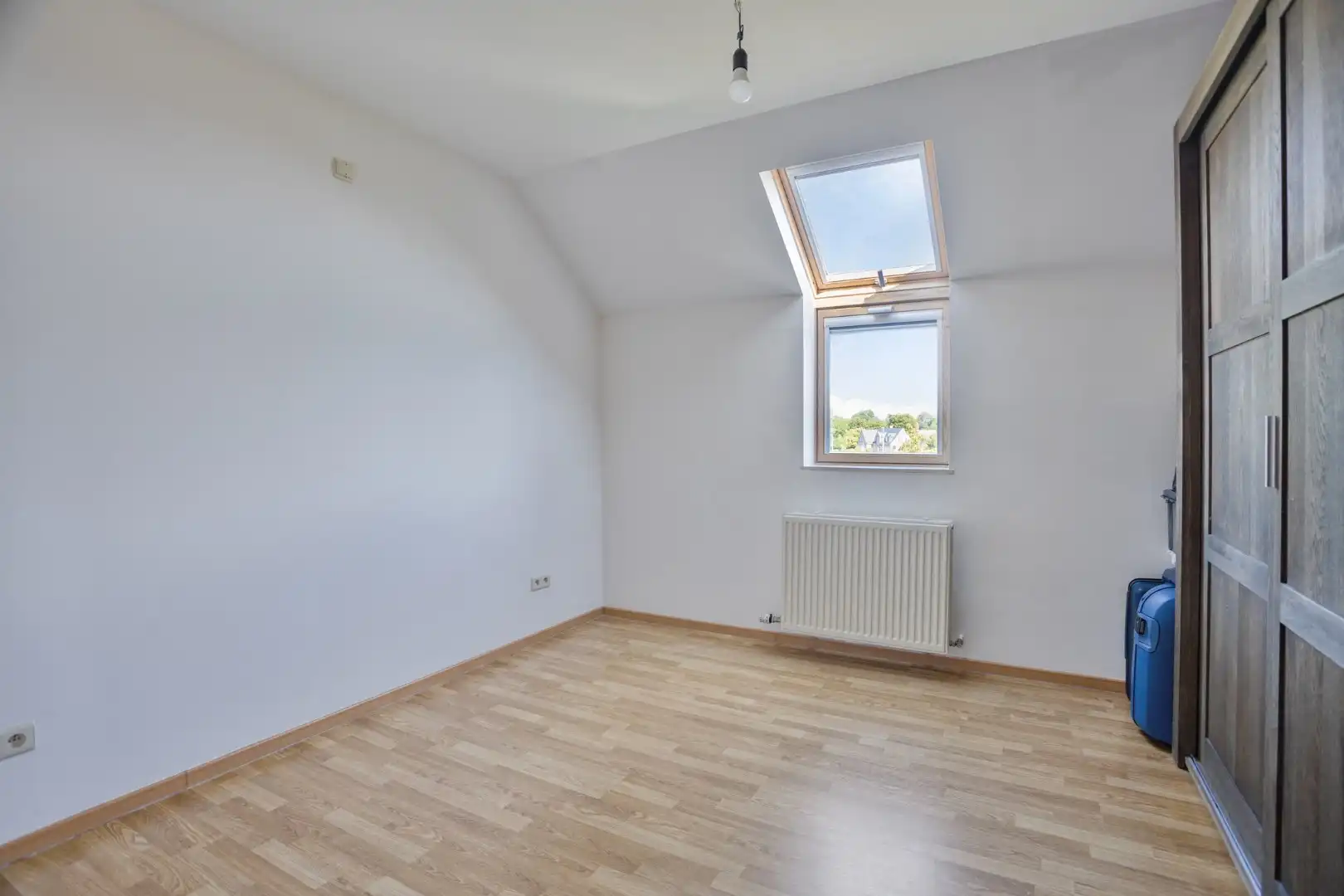 Verzorgde woning met 3 slaapkamers, garage, zonnepanelen en zonnige tuin te Tongeren foto 14