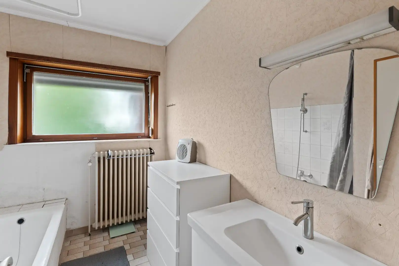 Zeer gunstig gelegen bungalow met 3 slaapkamers op 12a 15ca foto 15