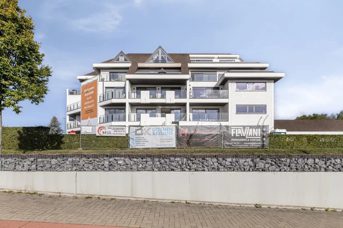 RUIM DUPLEXAPPARTEMENT VAN 144 M² MET 3 SLPK'S IN HASSELT foto 4