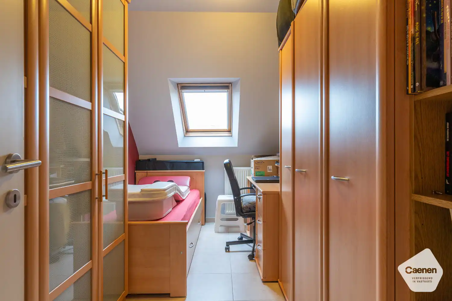 Modern duplexappartement in Sint-Joris met 3 slaapkamers , staanplaats en zonnig terras! foto 9