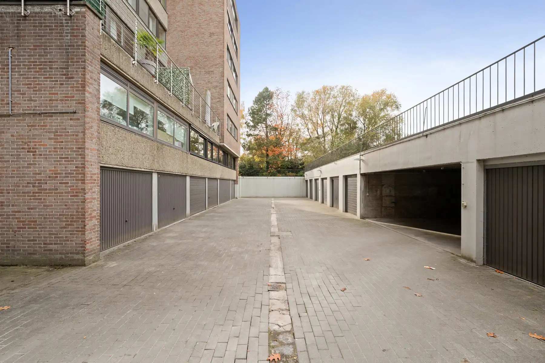 3 slaapkamer appartement, ondergrondse staanplaats & kelder  foto 19