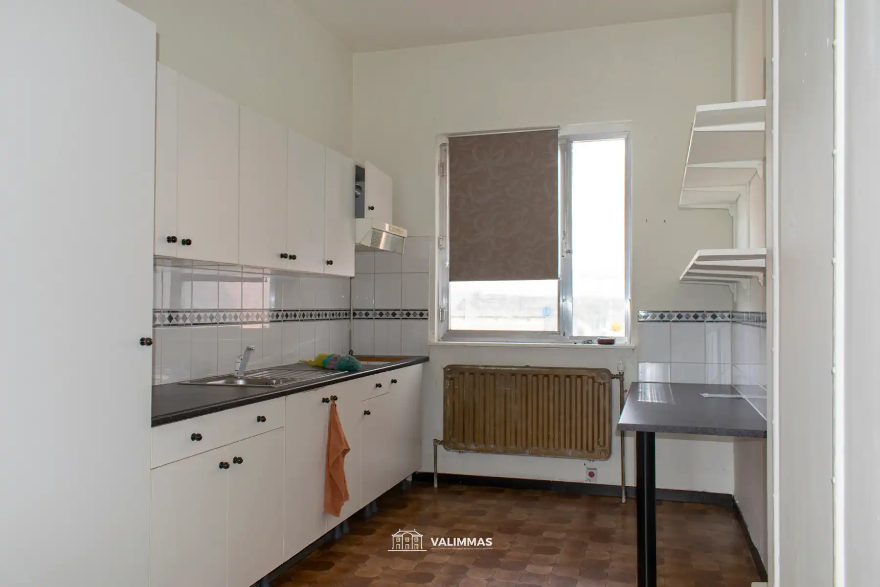 Ruime woning mt bijgebouwen & atelier (achteraan bereikbaar) foto 12