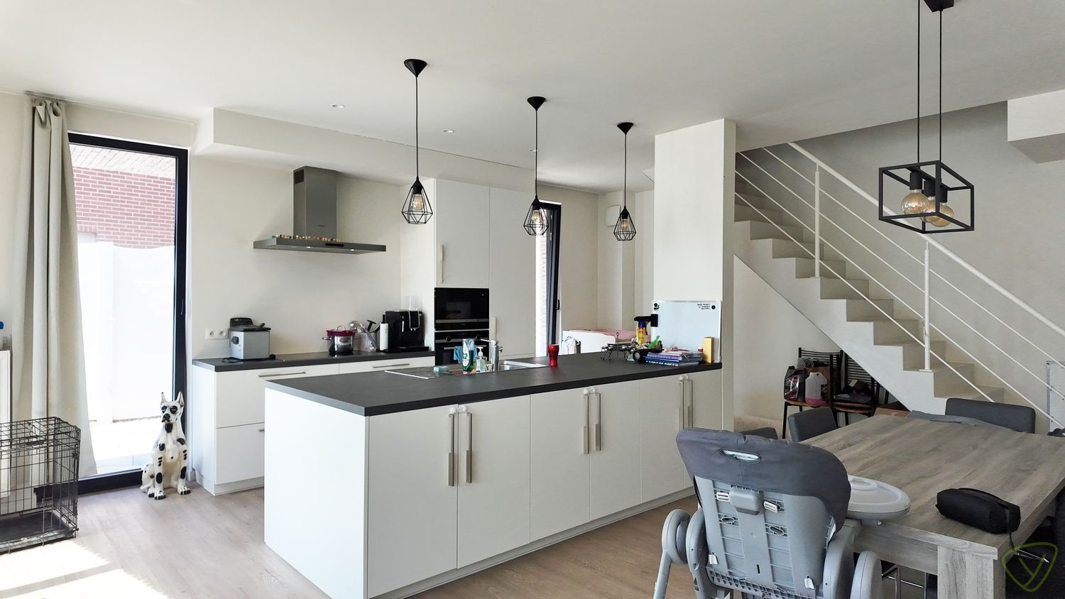 Modern en energiezuinig duplex-appartement met terras en parkeerplaats in het centrum van Zomergem foto 4