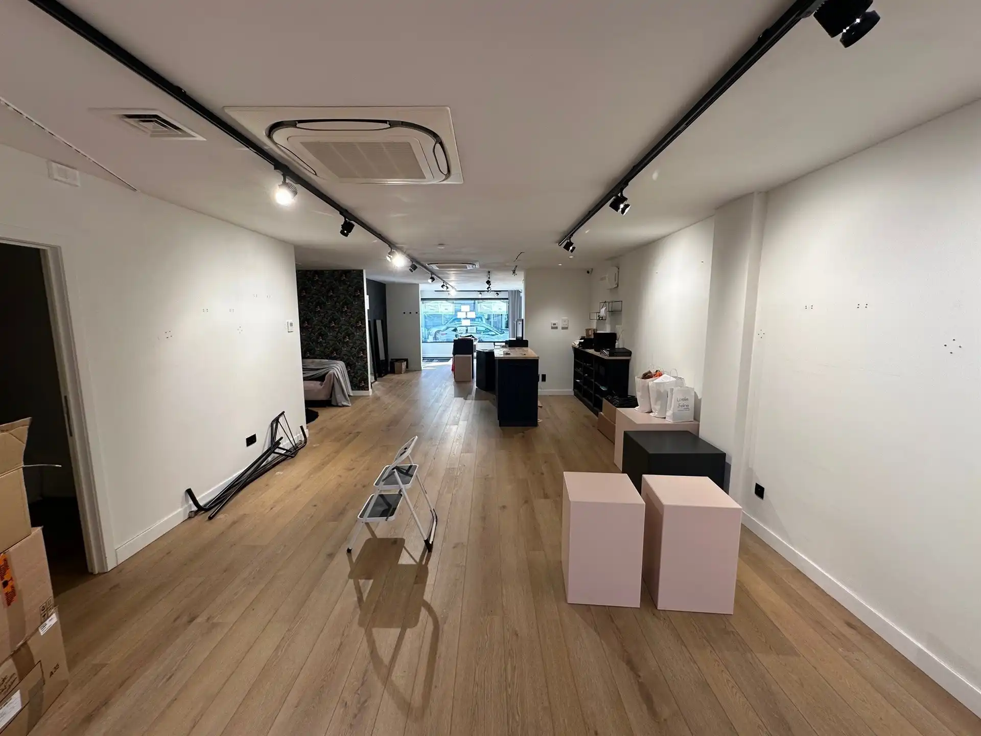 Handelsruimte of bureelruimte - 115 m² - in het centrum van Aalst foto 6