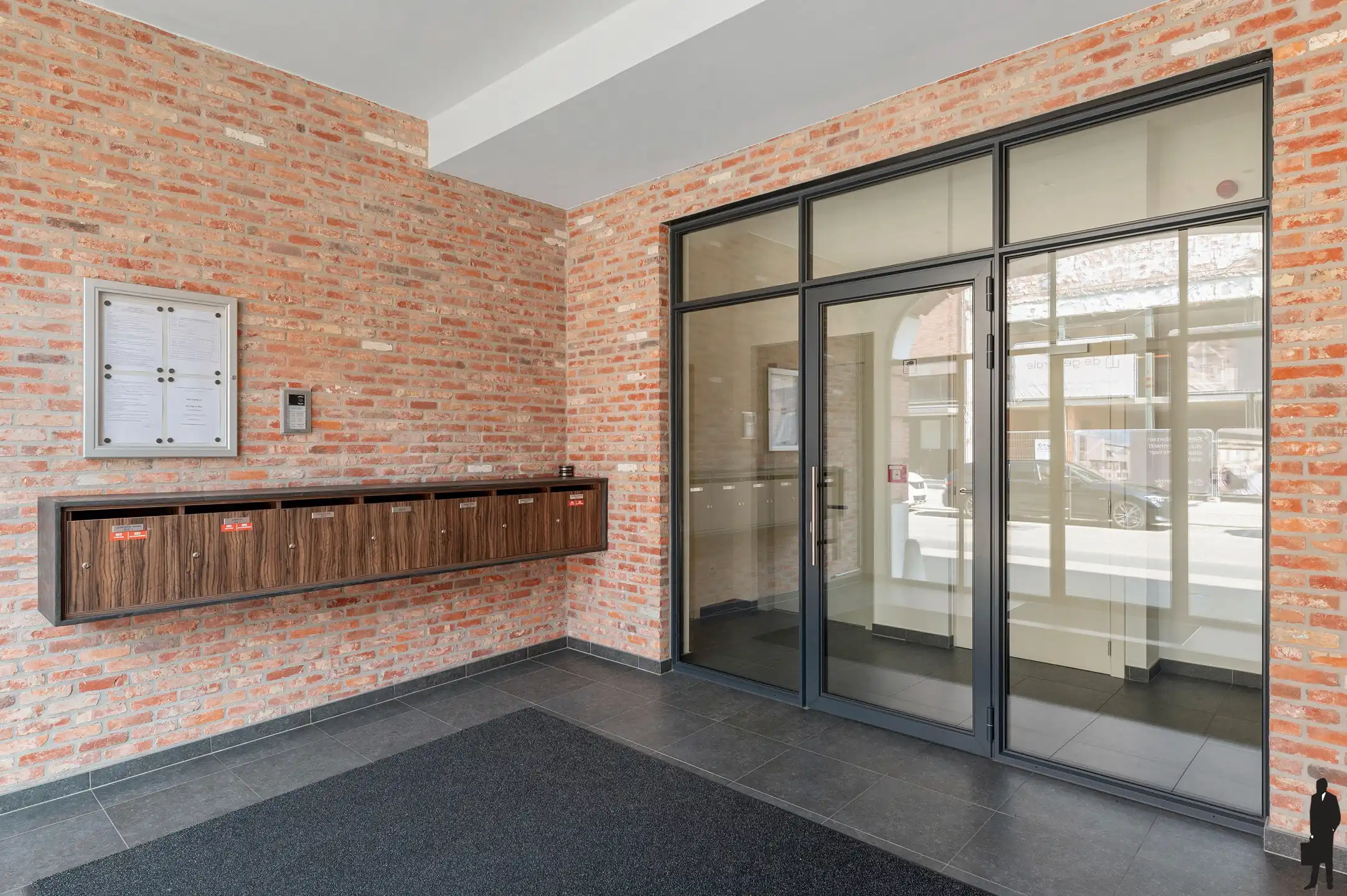 Instapklaar appartement met terras en ondergrondse parking foto 4