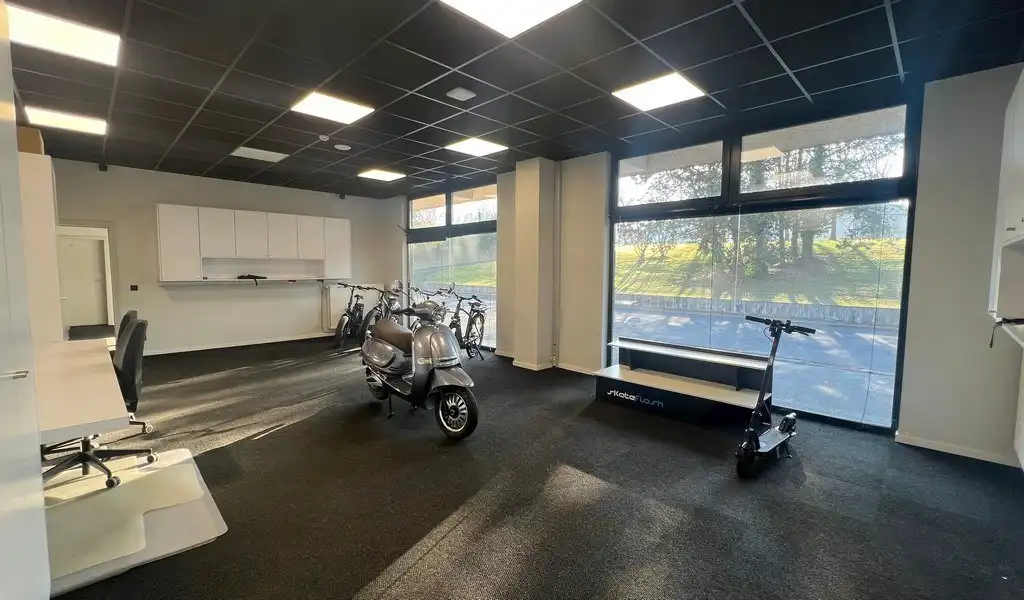 Bedrijfsgebouw met uitbreidingsmogelijkheden te koop in Ronse foto 20