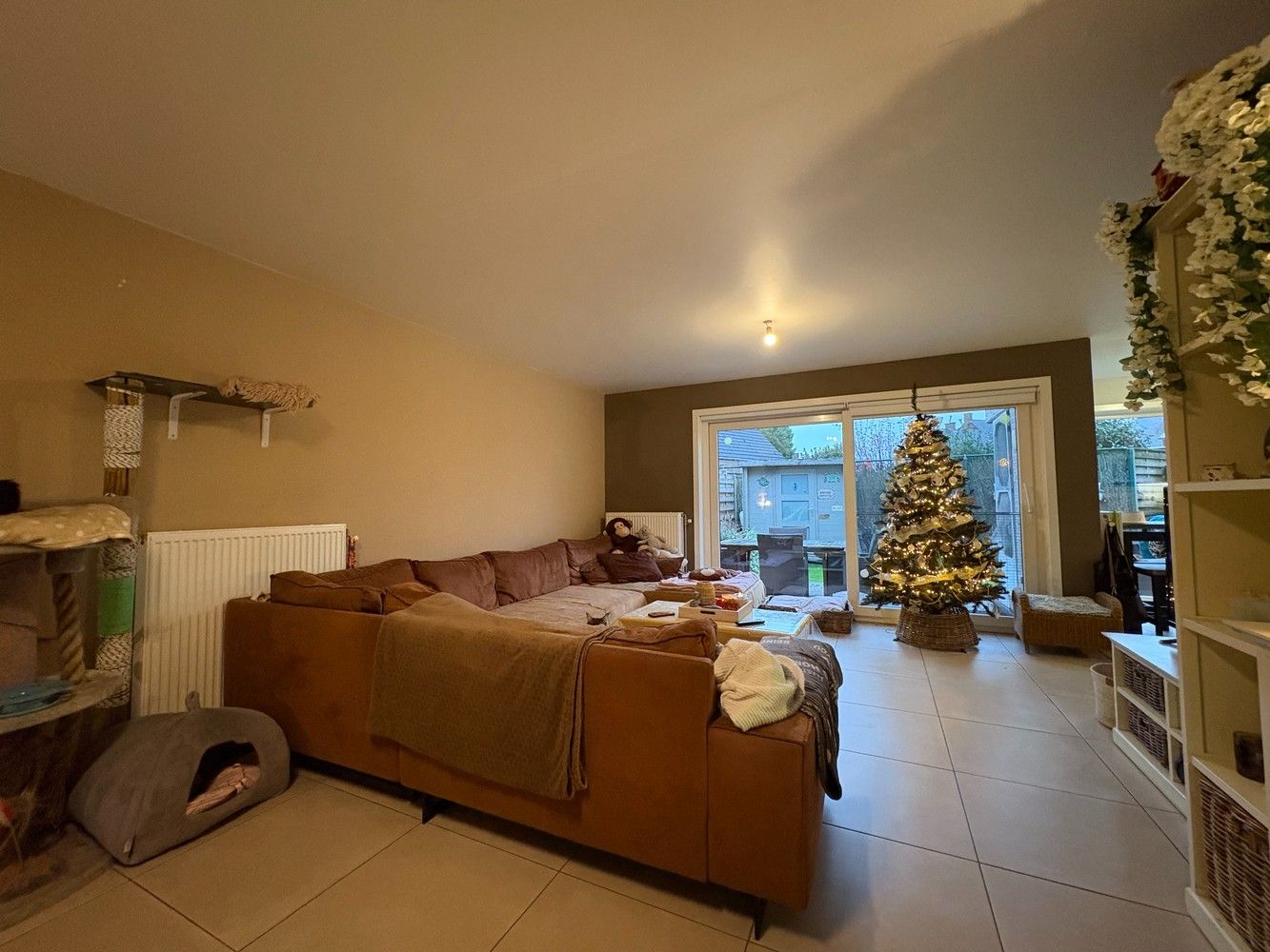 Recente woning met 3 slaapkamers en een garage foto 4