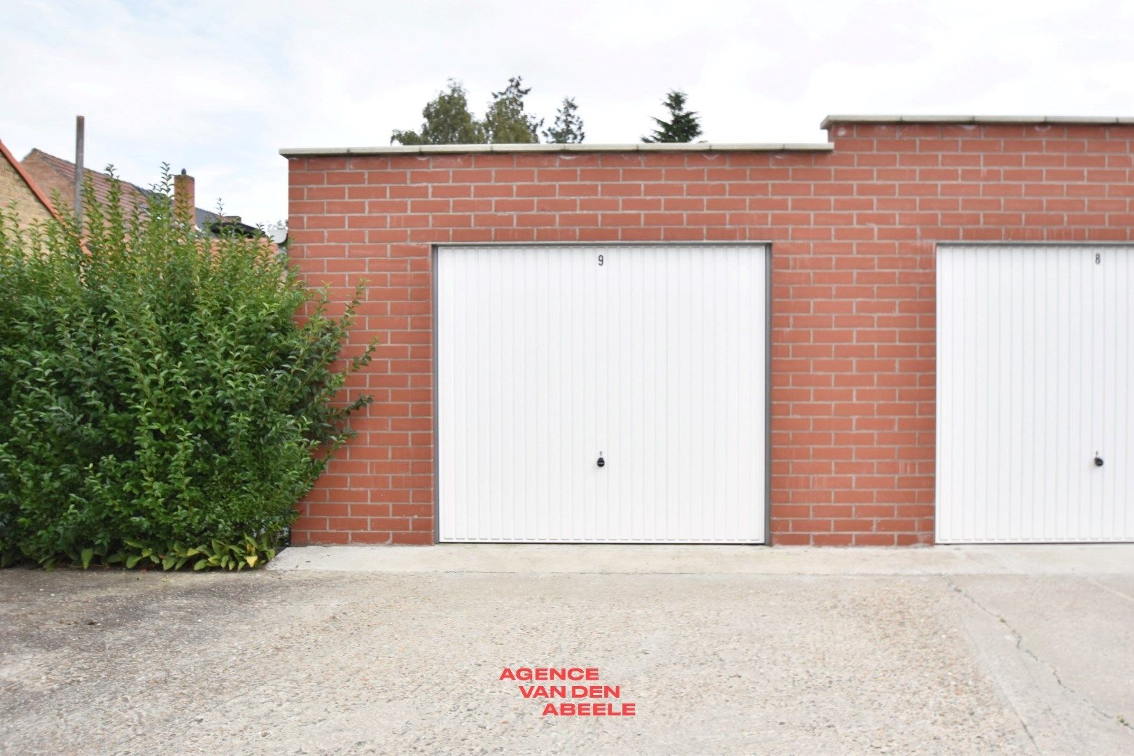 Gerenoveerde rijwoning met garage foto 5