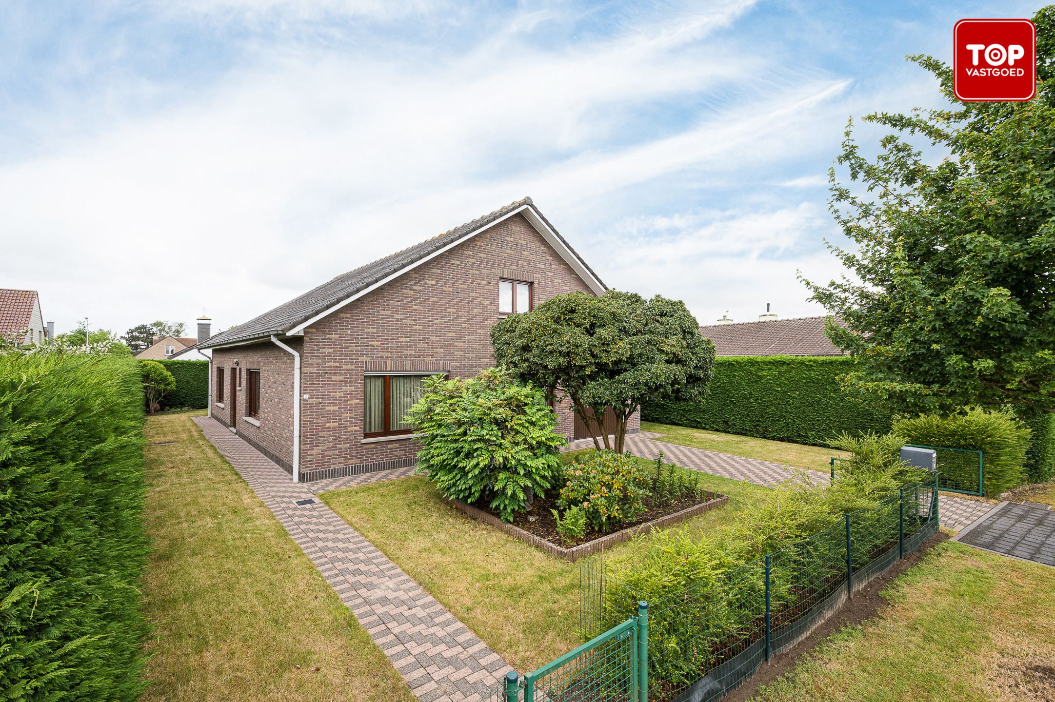 Villa met 3 slaapkamers en royale tuin foto 2