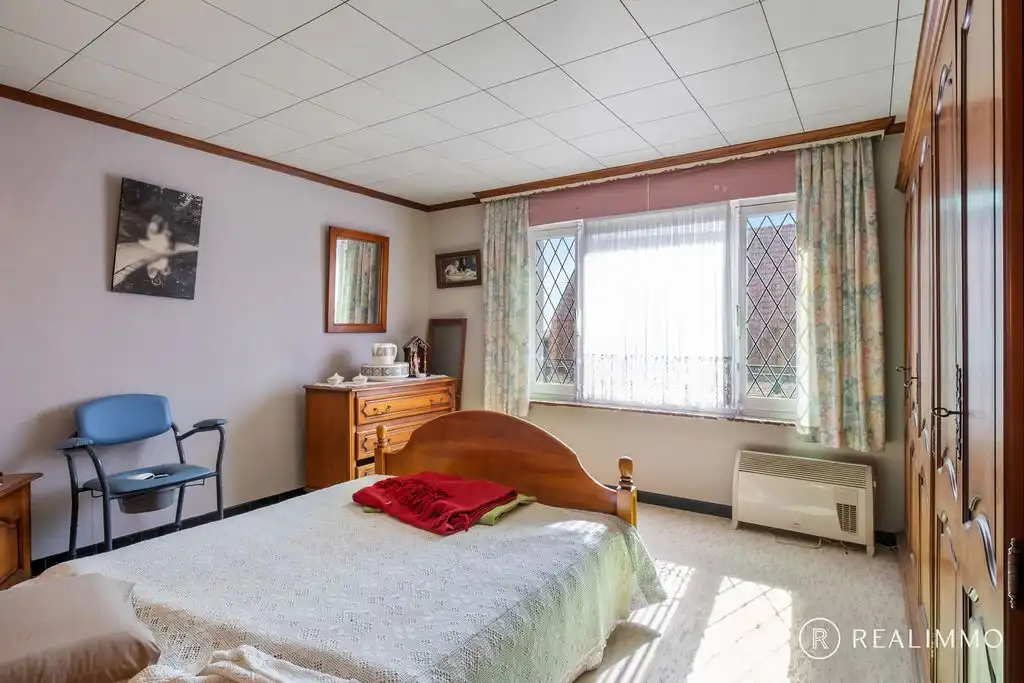 Te renoveren gezinswoning met uitweg en garage in Avelgem foto 11