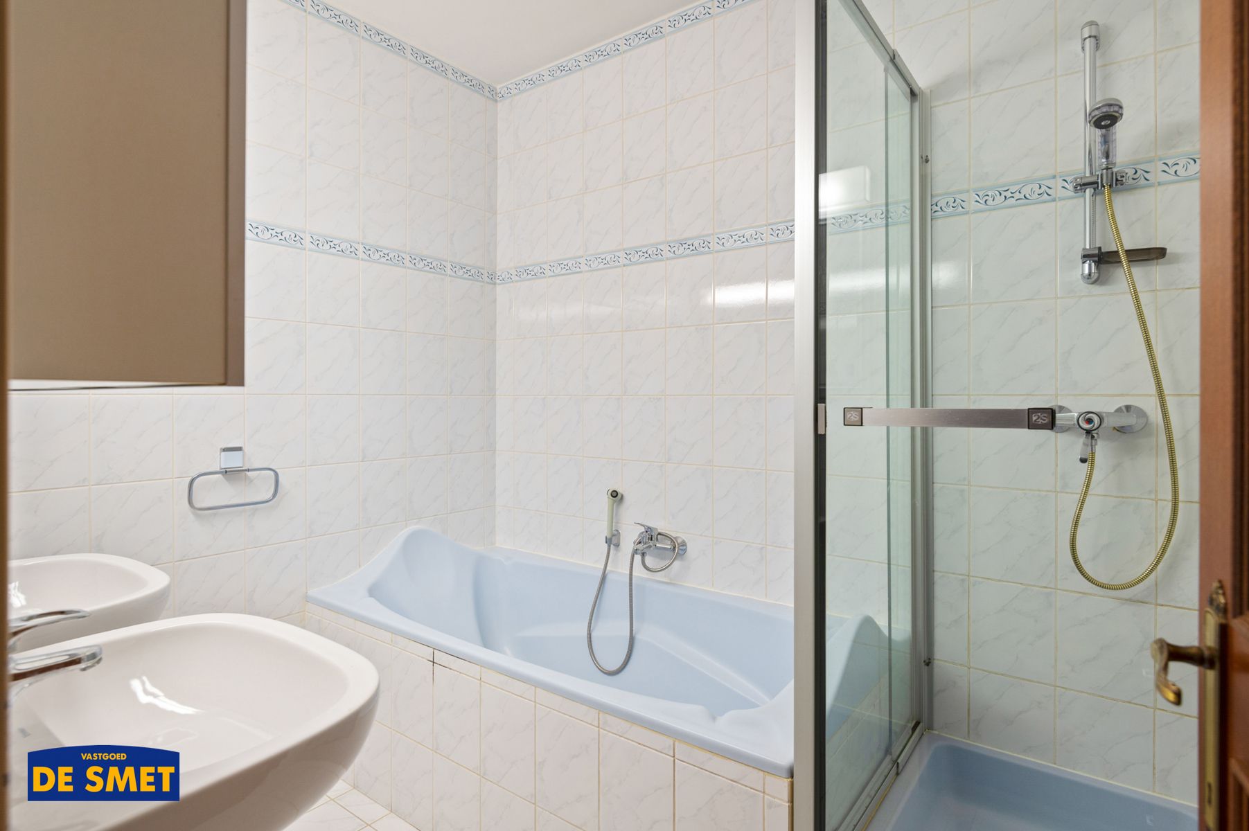 Zéér goed onderhouden appartement met terras, tuin & garage foto 12