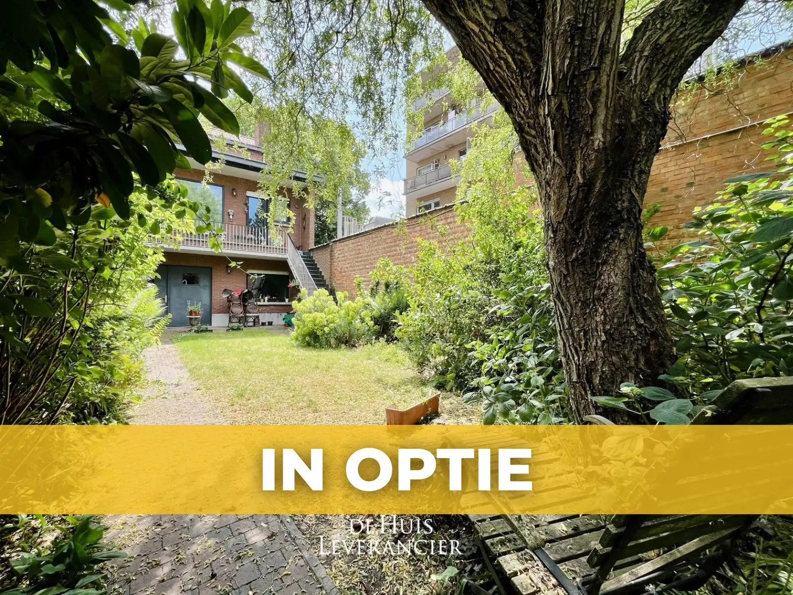 IN OPTIE - Wonen in het hart van Wilrijk met ruimte voor meer dan alleen een warme thuis foto {{pictureIndex}}