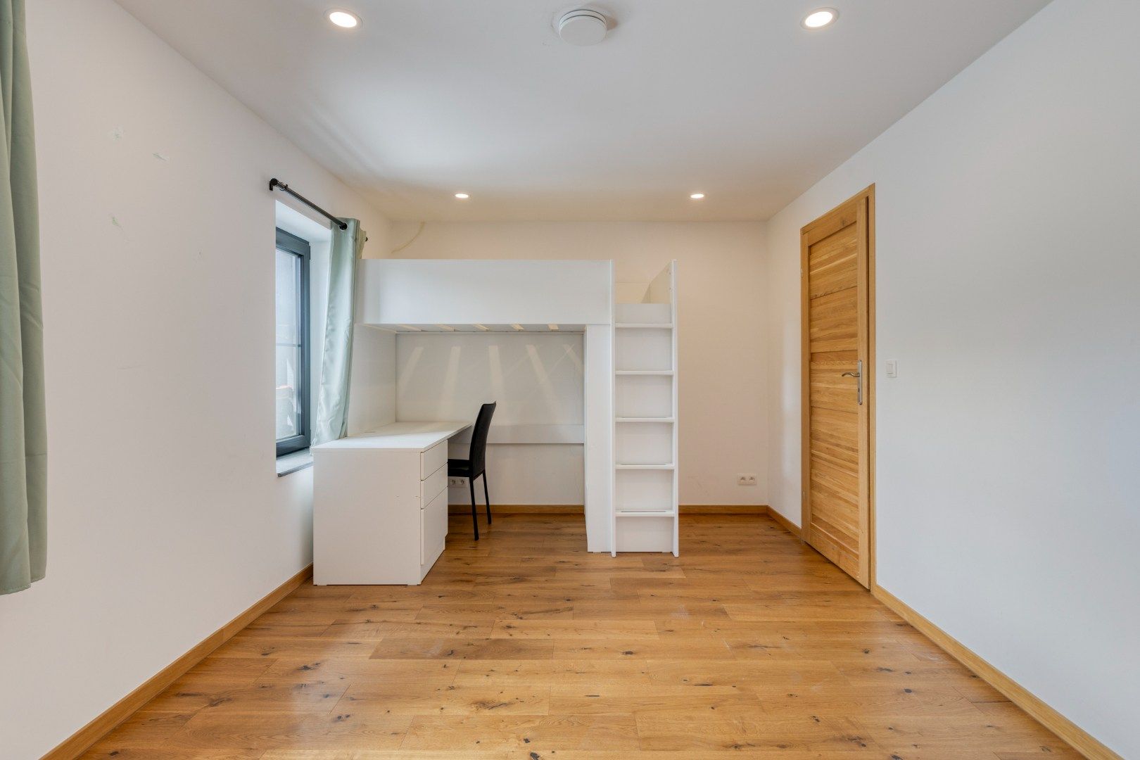 Appartement met 4 slaapkamers en ruim terras in Hamme-Mille! – EPC 103 kWh/m² - bewoonbare opp. 201 m² foto 17