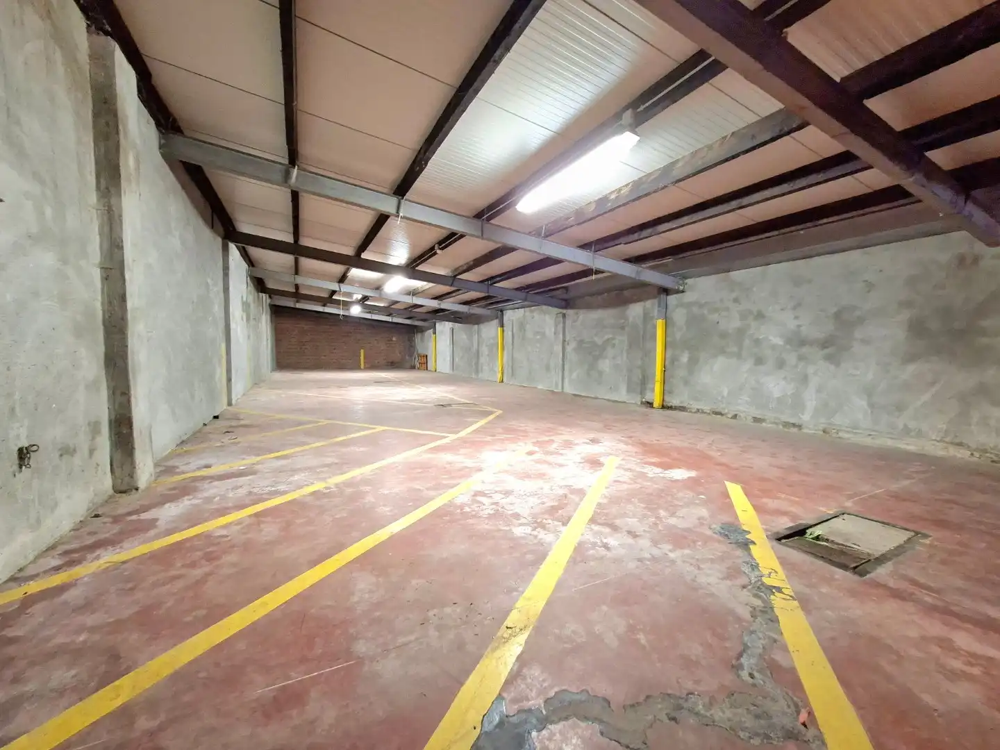 Magazijn of opslagruimte foto 3