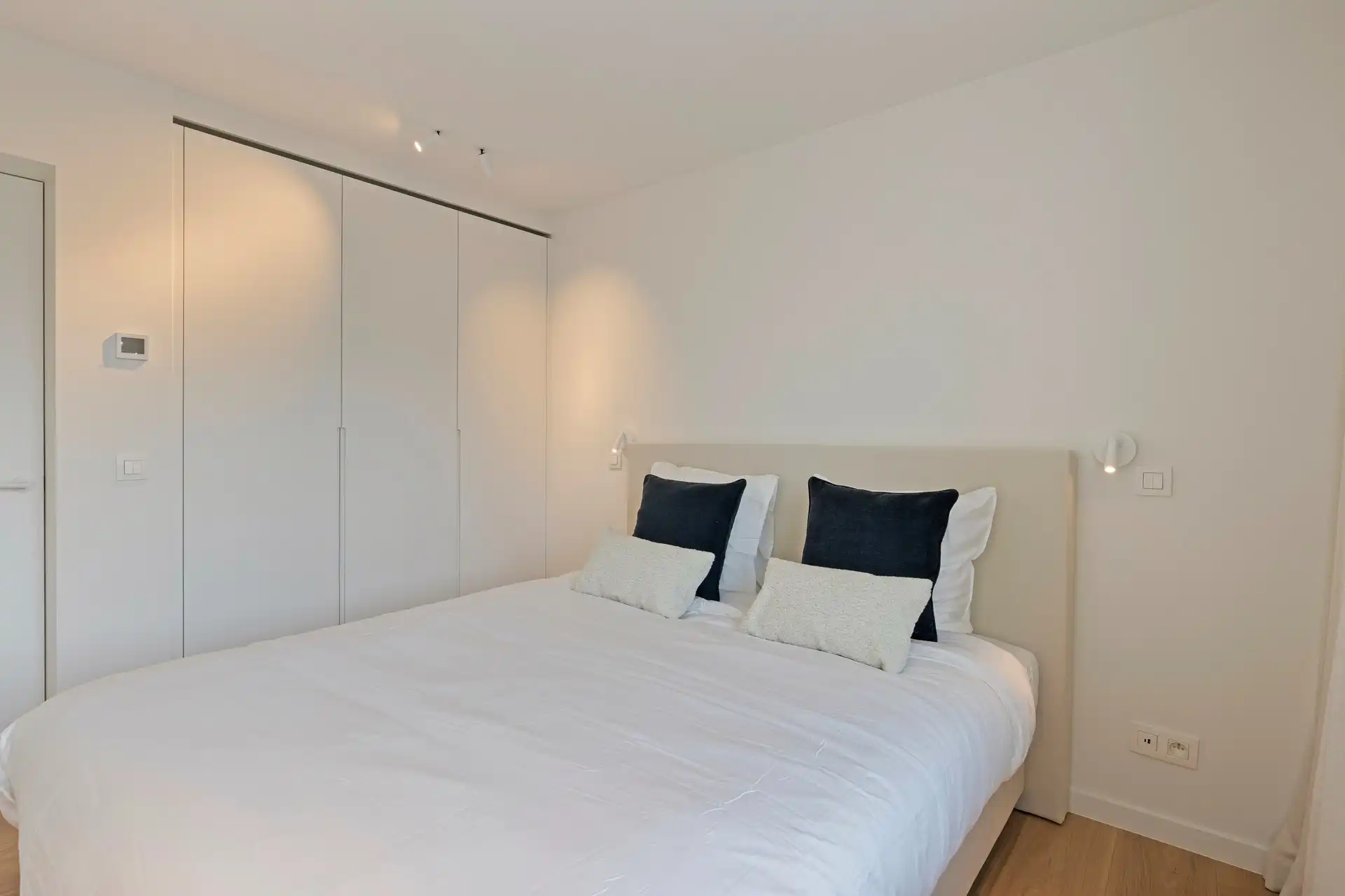 Exclusieve, volledig gerenoveerde hoekvilla met adembenemend zeezicht aan de Zeedijk. foto 39