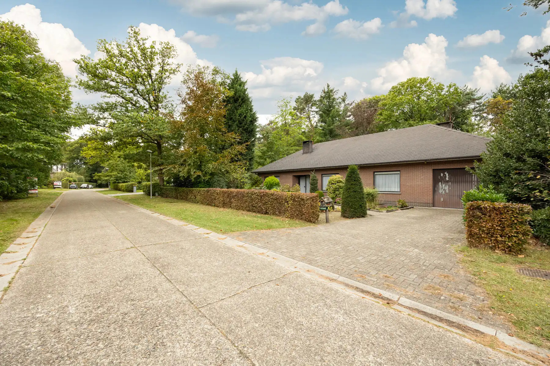 Laagbouwvilla op residentieel perceel van ca. 1.783 m². foto 21