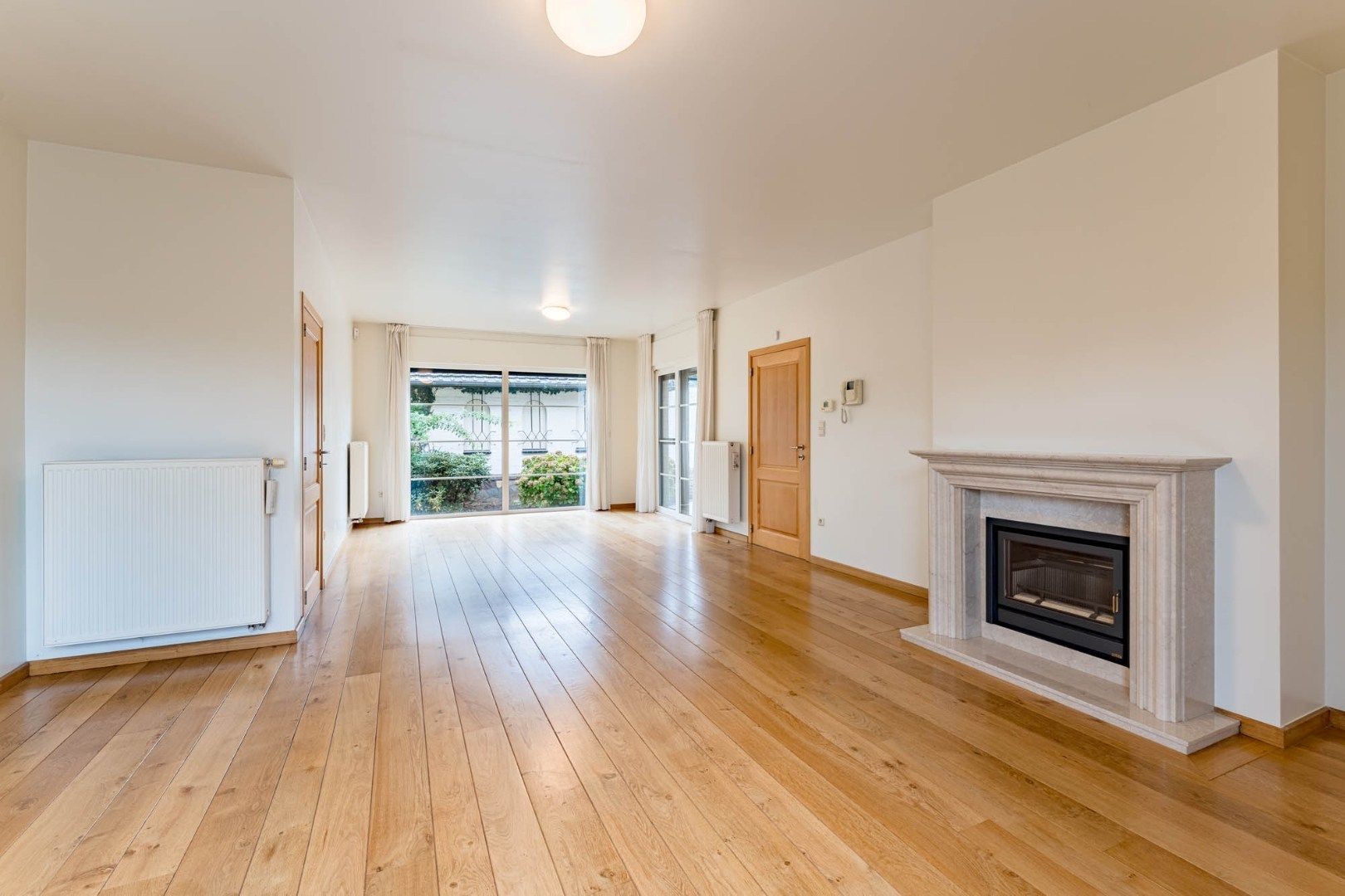 Stijlvolle, hoogwaardig afgewerkt en zeer ruime gezinswoning op een perceel van 8a65ca! foto 8