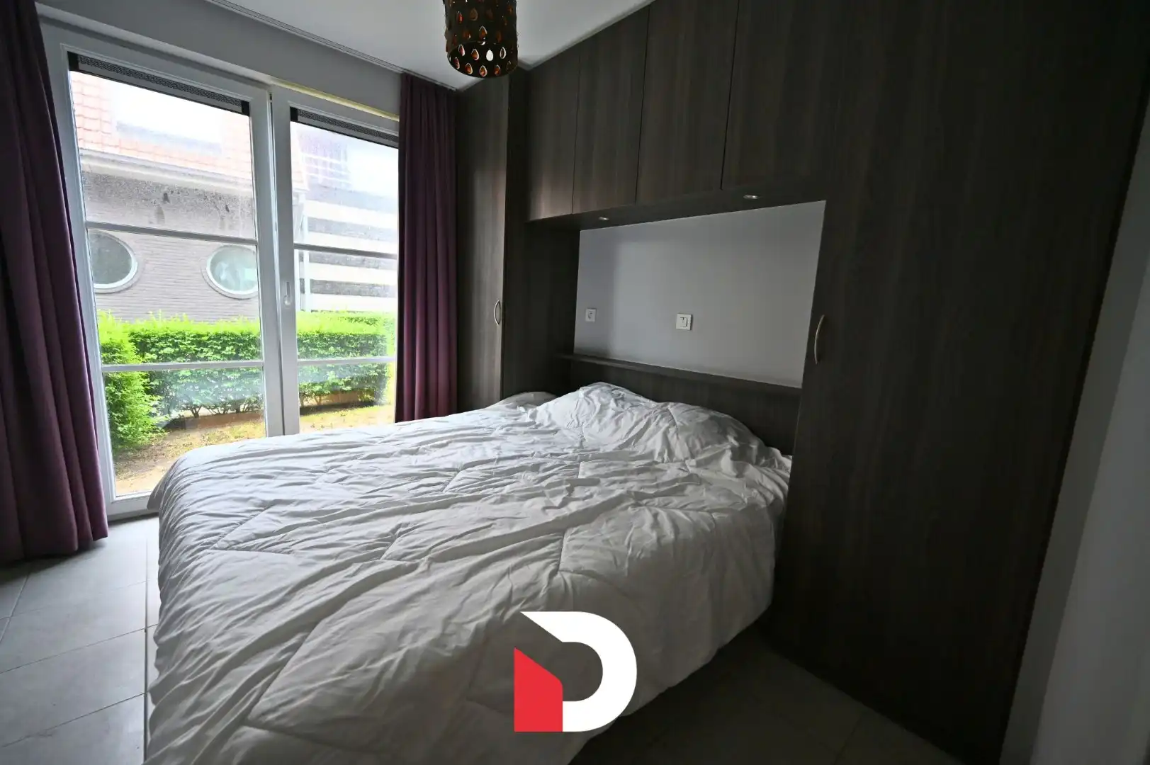 Instapklaar éénslaapkamerappartement vlak bij zee foto 13