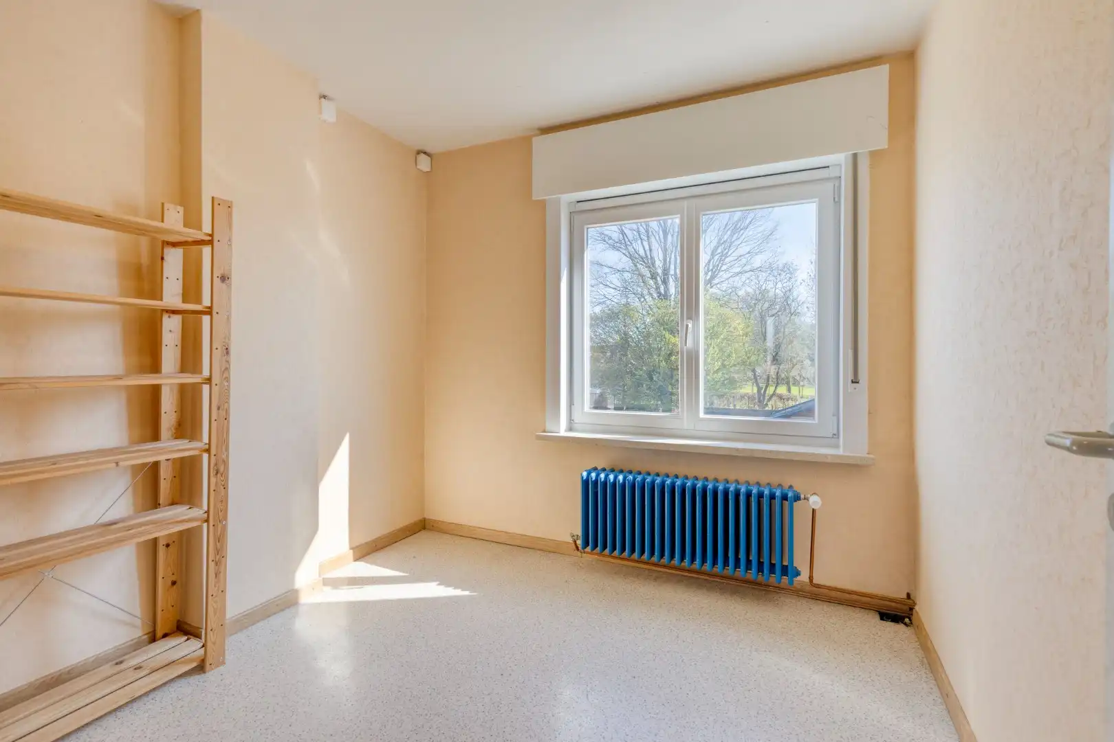 Heel aangename woning met grote tuin in een rustige buurt! foto 18