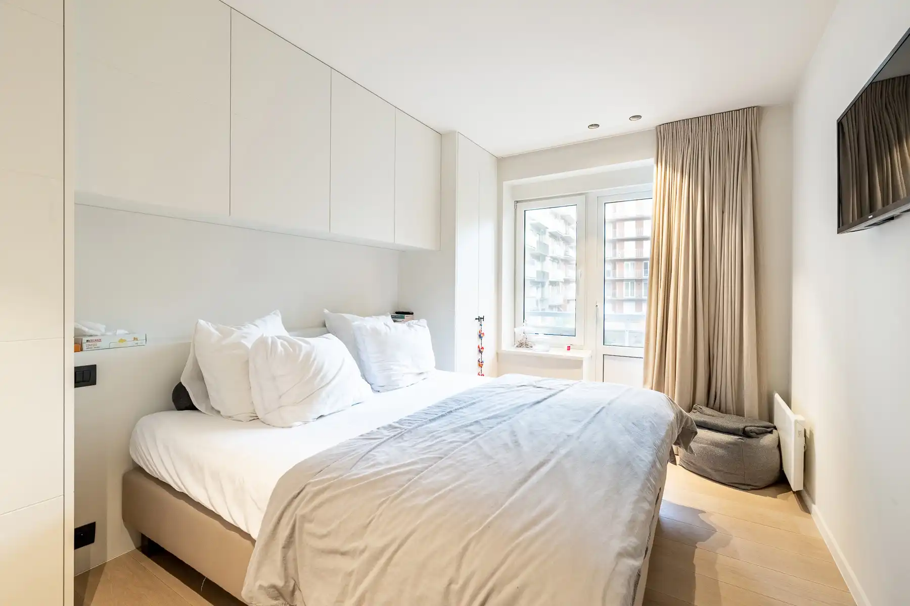 Ongemeubeld 3 slaapkamerappartement op uitstekende locatie foto 14