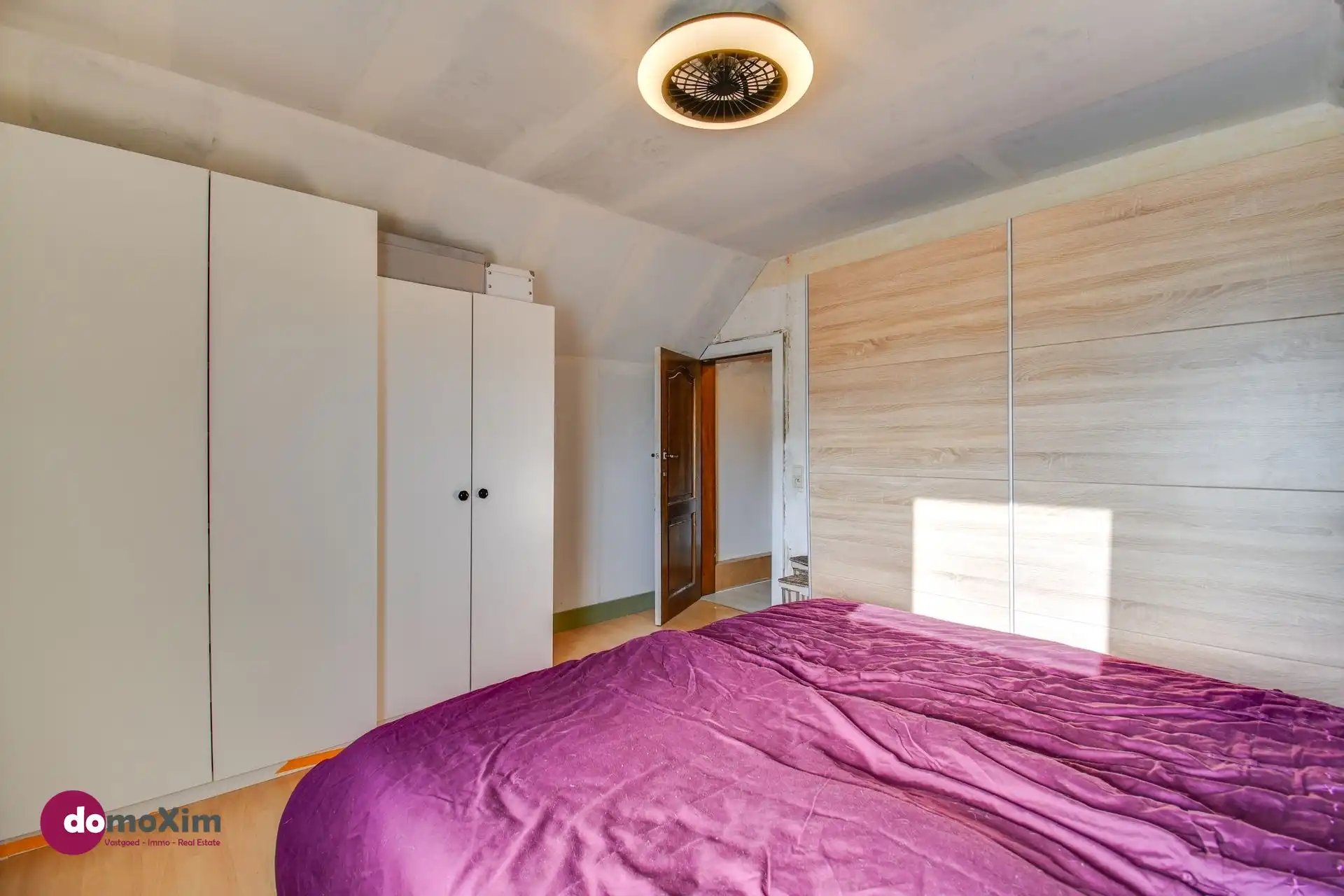 Praktische woning met mooie tuin en uitstekende bereikbaarheid foto 11