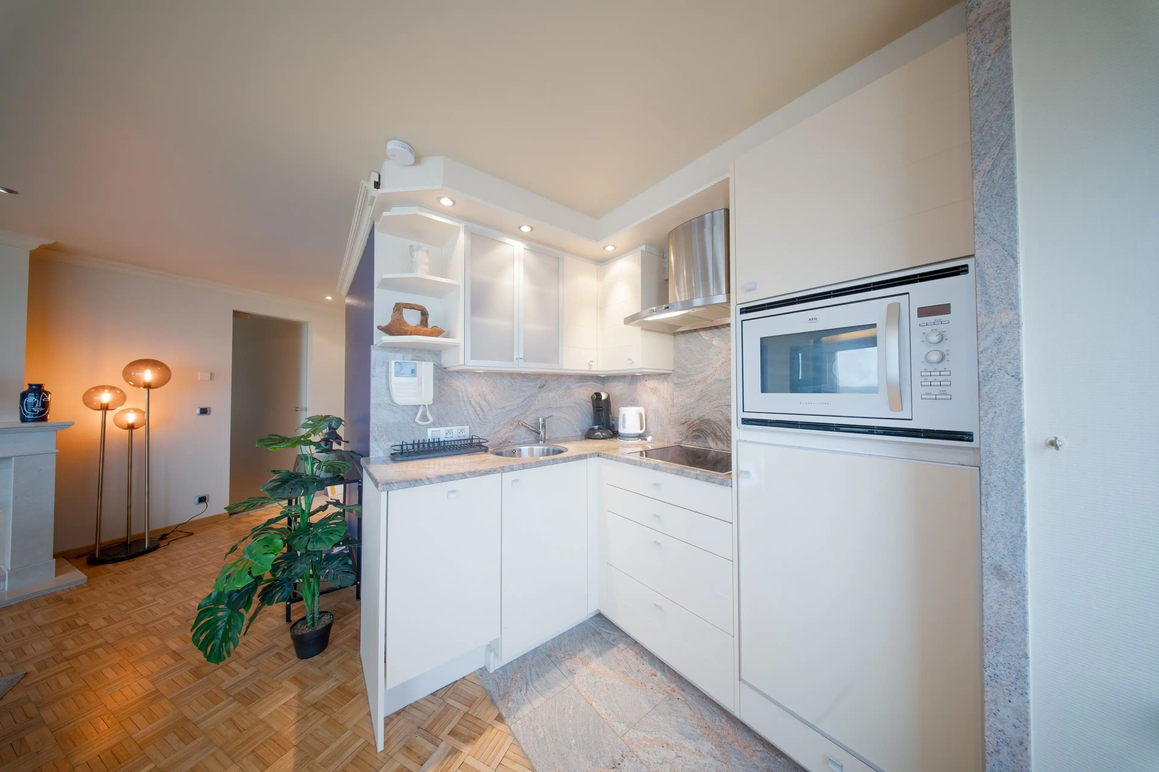 Uitzondelijk HOEKAPPARTEMENT met ongezien ZEEZICHT te Oostende!* foto 4