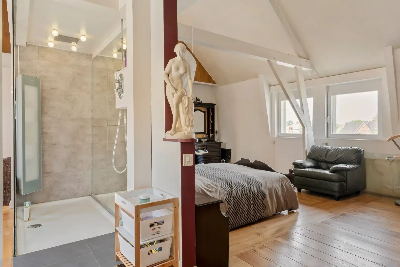 Bel-etagewoning met handelspand – Topligging aan Station Mol foto 16