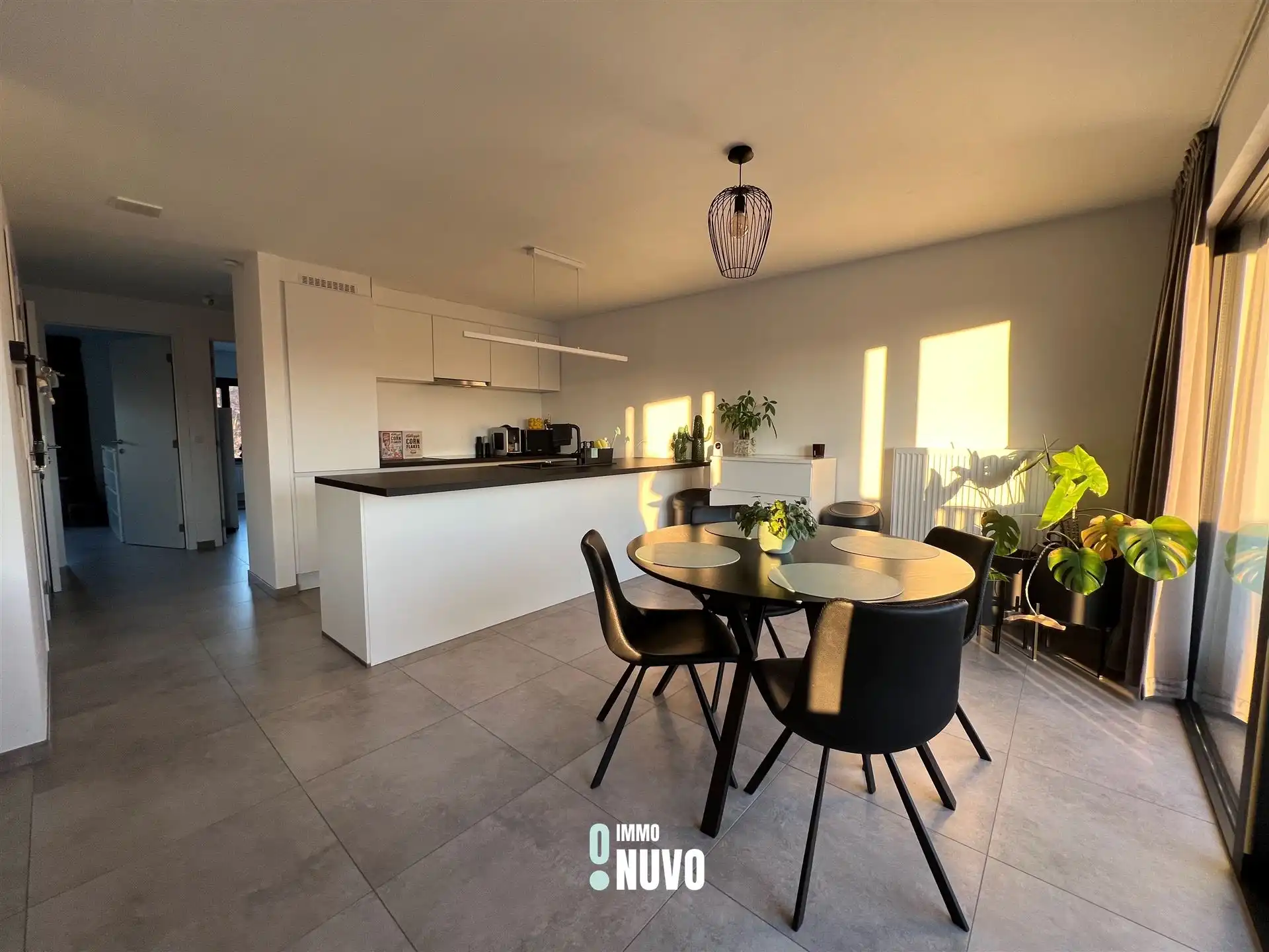 Nieuwbouw-appartement met 2 slaapkamers foto {{pictureIndex}}