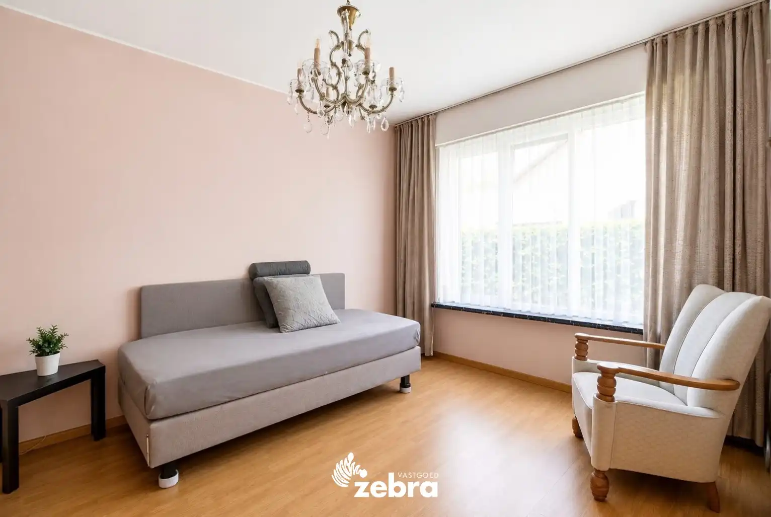 Te renoveren woning op een uitzonderlijk ruim perceel nabij het centrum van Tielt! foto 10