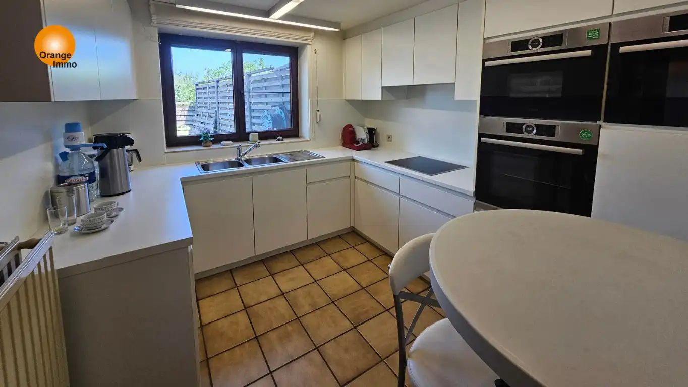 Handelshuis met 5 slaapkamers en grote loods/garage/opslagplaats in Maasmechelen foto 5