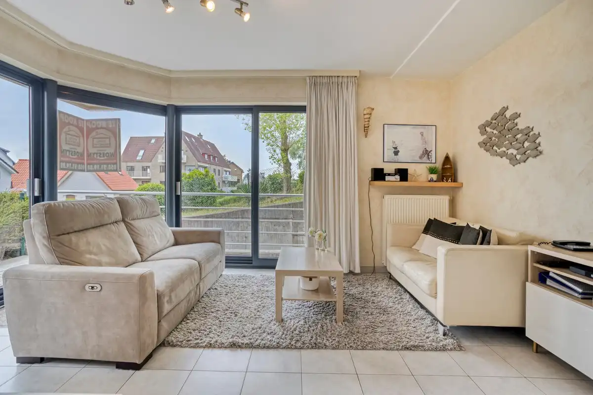 Ruim hoek appartement met 2 slaapkamers foto {{pictureIndex}}