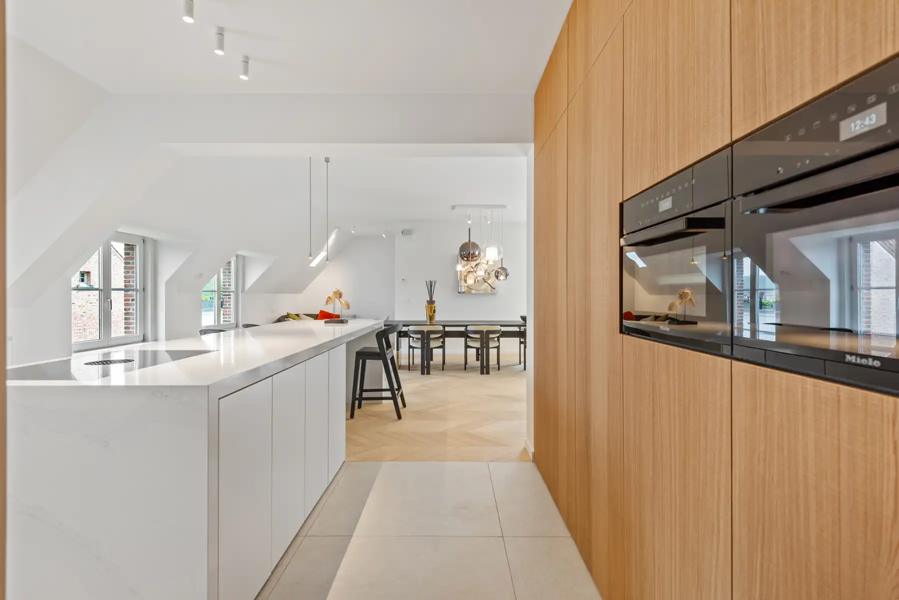 Exclusief duplex dakappartement met zicht op weiland. foto 17