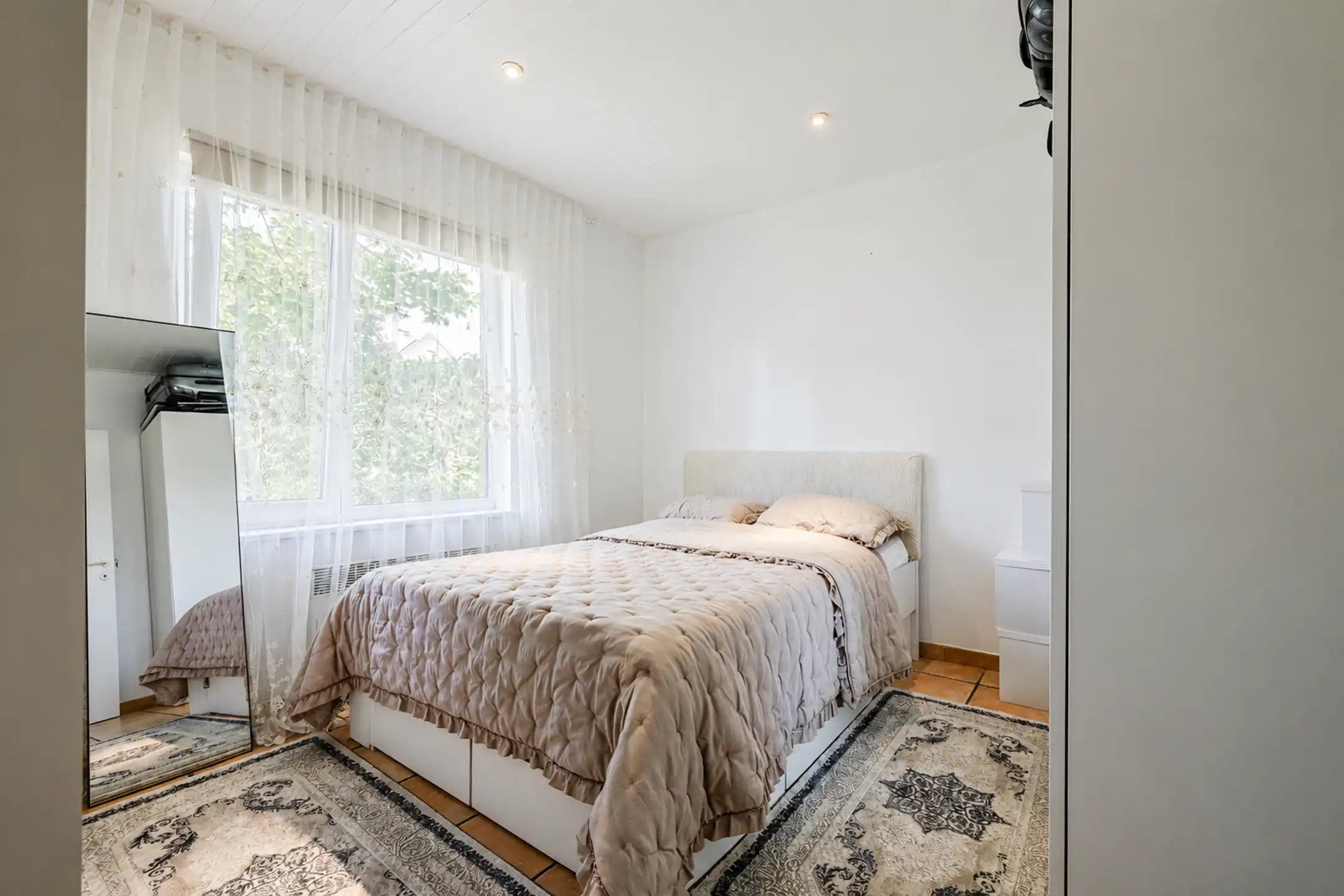 Rustig gelegen woning met 4 slaapkamers en tuin te Drongen  foto 14