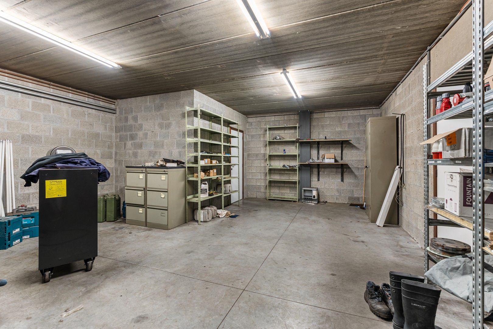 Bedrijfsgebouw met woonst te huur foto 10