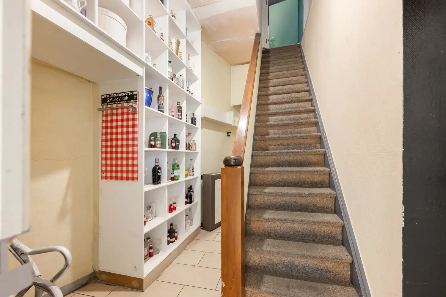 Handelsruimte met woonst te Ruiselede. foto 7