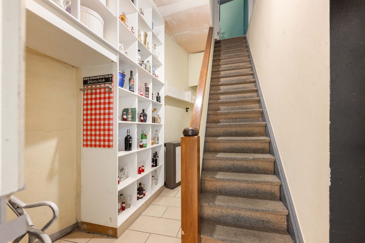 Handelsruimte met woonst te Ruiselede. foto 7