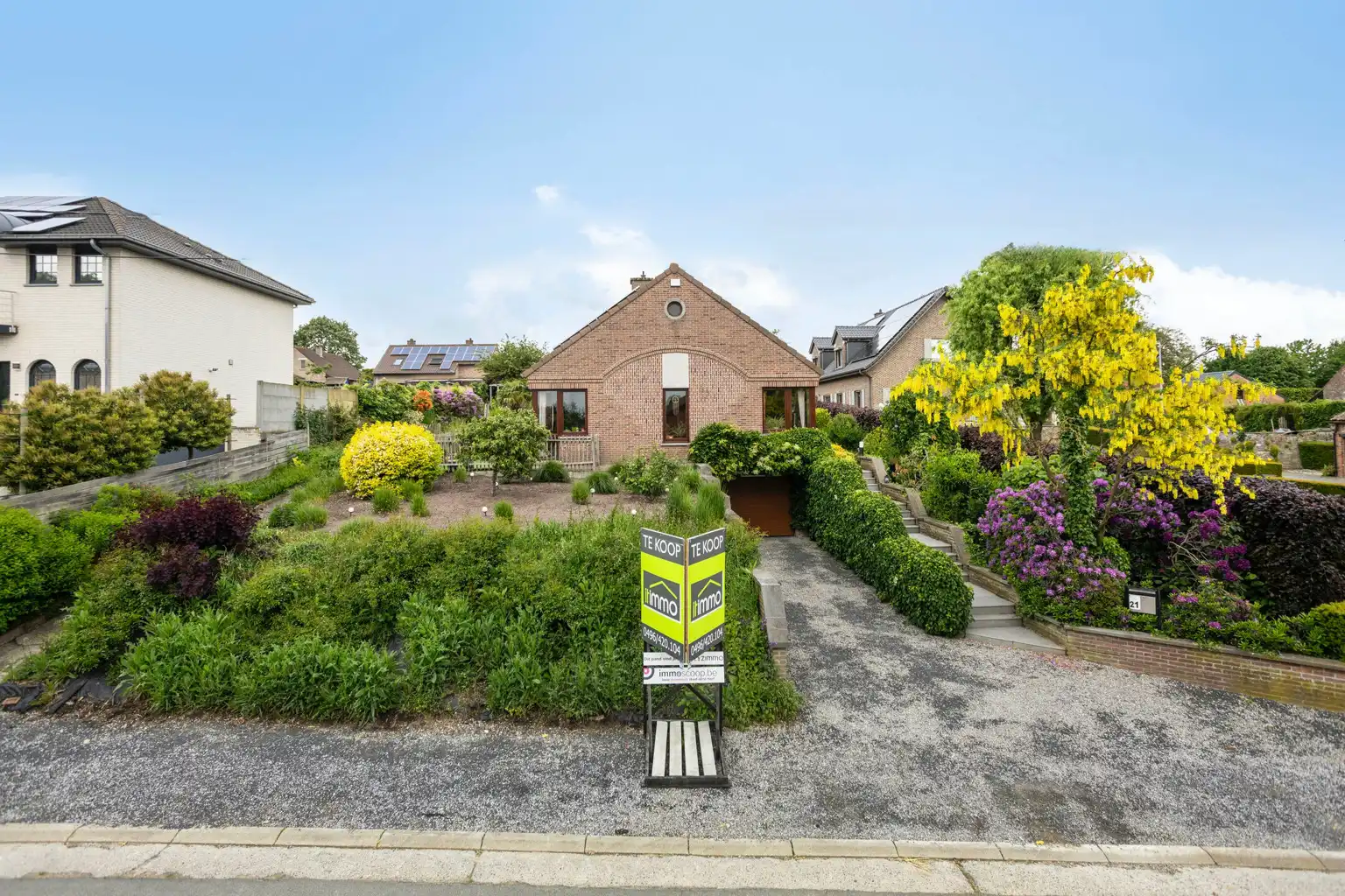 MOOIE WONING MET TUIN IN EEN RUSTIGE WIJK IN NEERVELP.   foto 29