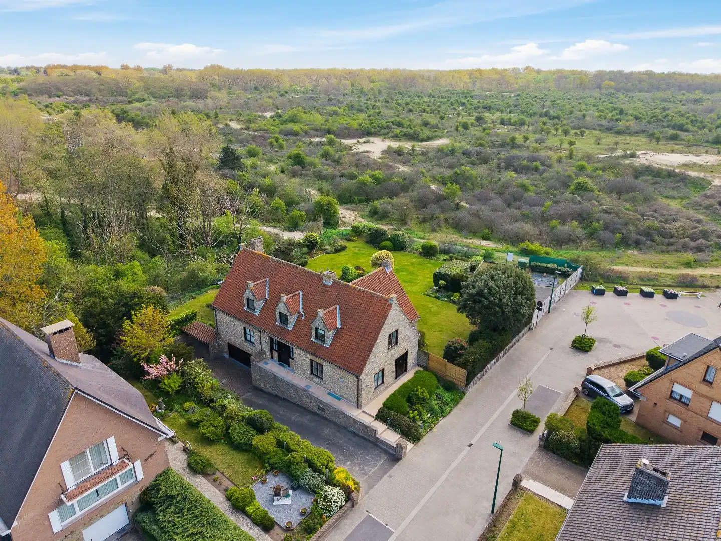 Villa 6 slpk's grenzend aan het natuurgebied te De Panne foto 24