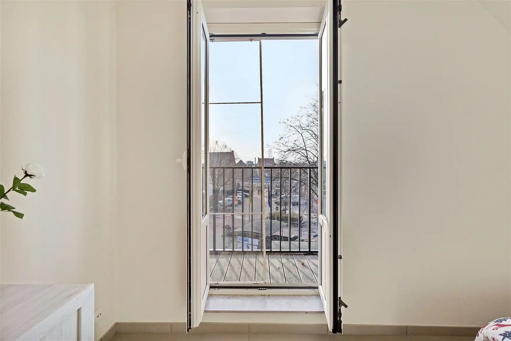 Appartement met terras en autostaanplaats foto 8