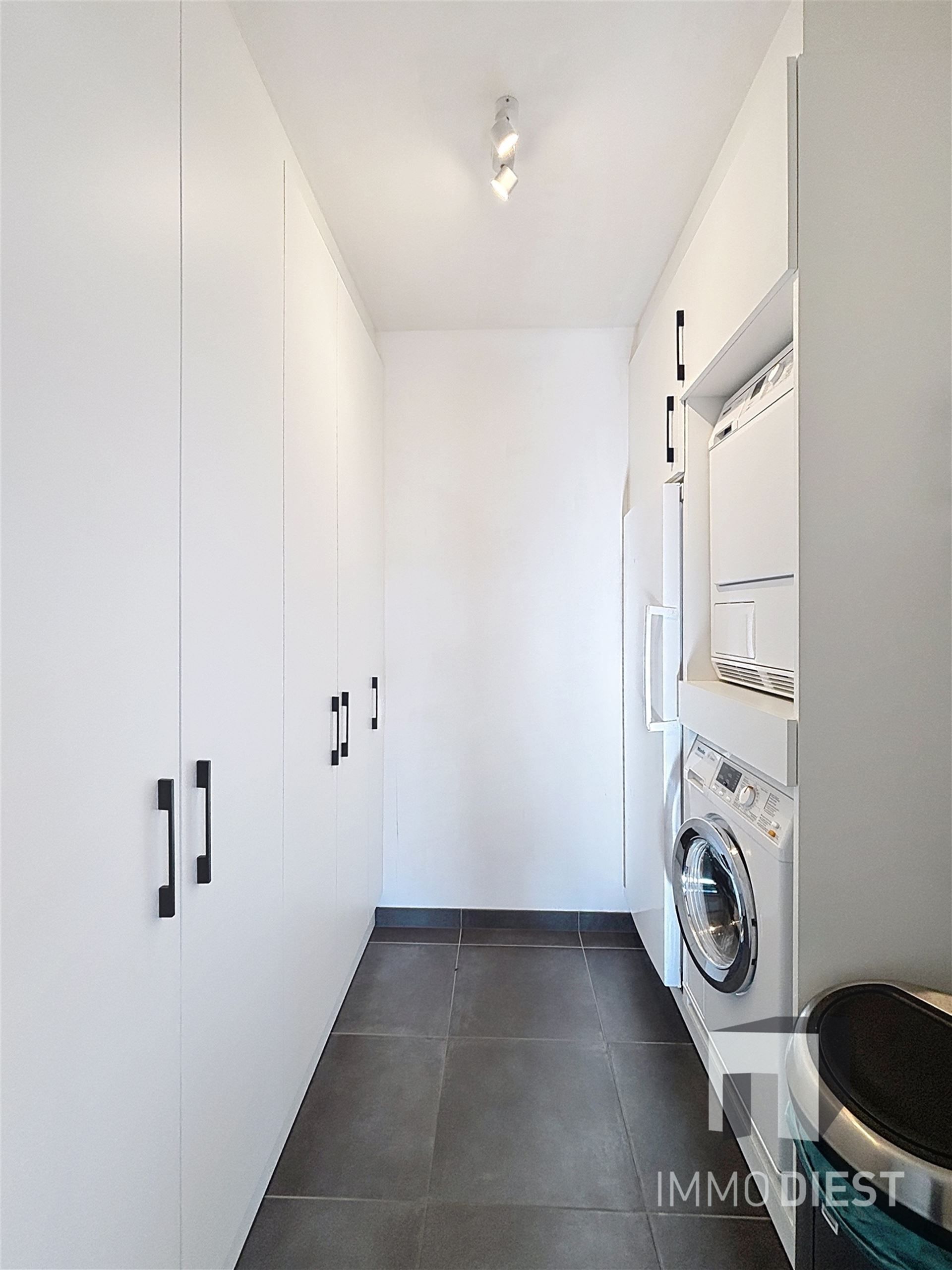 Moderne pastorijwoning op 3a 06ca met gunstige ligging in Veerle. foto 12