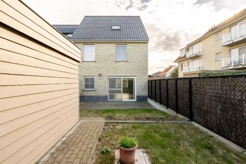 Halfopen woning met 4 slaapkamers en tuin nabij station Ingelmunster foto 17