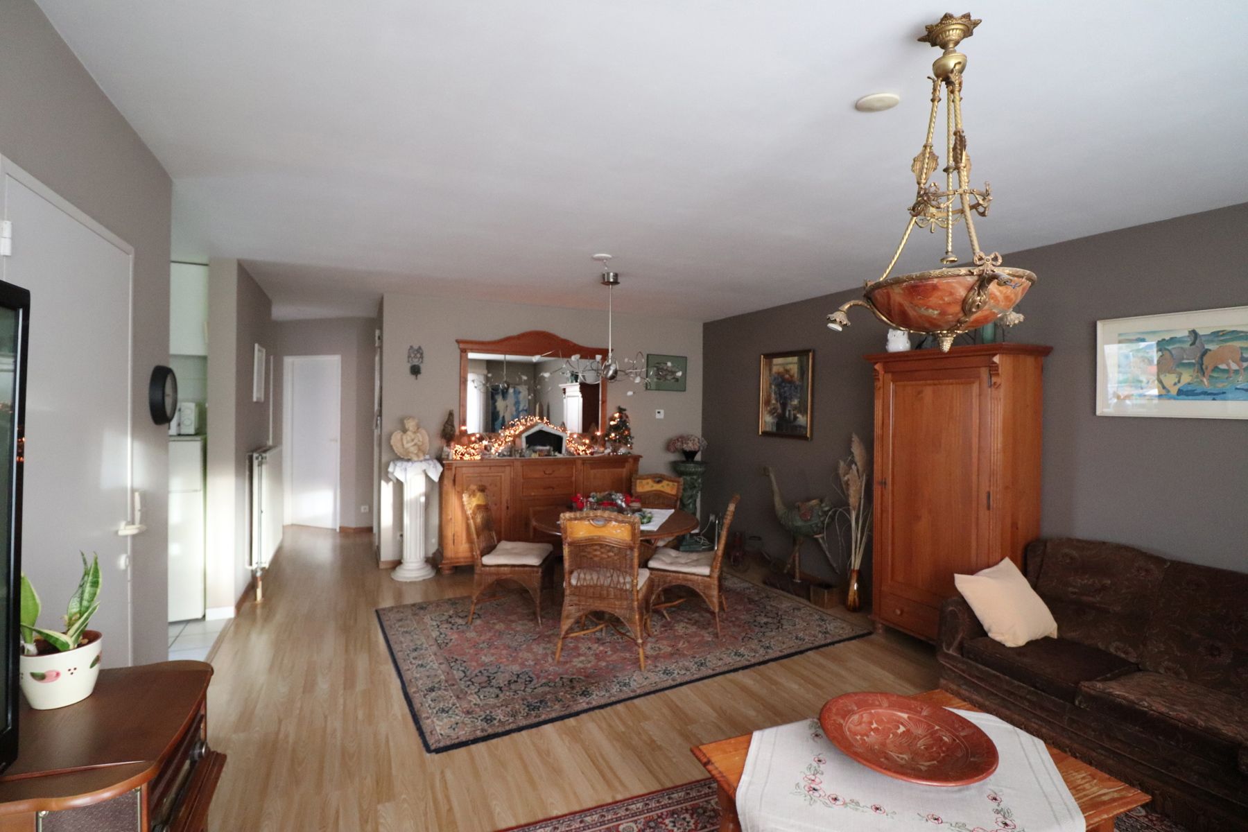 Een recent appartement op de eerste verdieping met ruim terras en garageplaats. foto 4